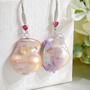 Orecchini perle barocche rosa e argento 925 con rubini e zirconi, gioielli italiani