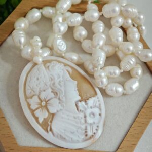 Collana cammeo conchiglia sardonica e perle bianchee argento 925, gioielli italiani