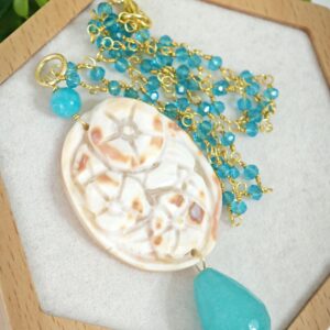 Collana cammeo conchiglia sardonica e catena rosario cristalli blu celeste, gioielli italiani