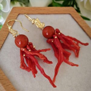 Orecchini corallo rosso naturale mediterraneo con cavallucci marini argento 925 placcato oro, gioielli italiani