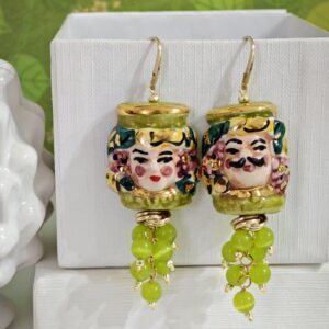 Orecchini ceramica Caltagirone, orecchini grappolo pietre quarzo verde, orecchini teste di moro siciliani
