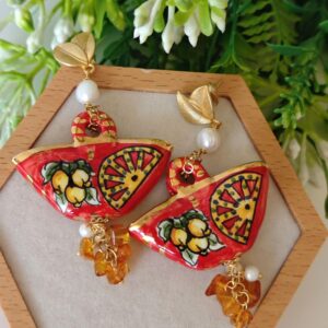 Orecchini  ceramica Caltagirone, orecchini perle bianche e corallo rosso mediterraneo , orecchini siciliani