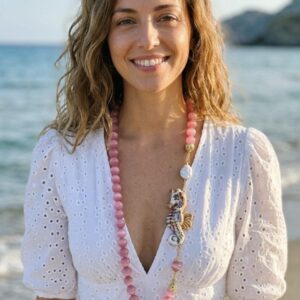 Collana cavalluccio marino in ceramica Caltagirone, collana pietre quarzo rosa, collana siciliana